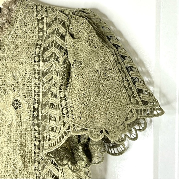 Love J Olive Elegant Lace Floral Embroidered Cut-Out Top - Size Medium - Picture 3 of 7